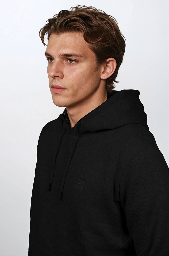 sustainable-cotton-pullover-hood-ethical-comfort-men.webp